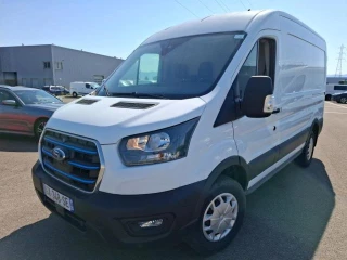 FORD E-TRANSIT Transit 2T Fg E350 L2H2 135 kW Batterie 75/68 kWh Trend // - 3T9 VITESSE LIMITEE A 90//OK PERMIS B