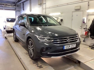 VOLKSWAGEN TIGUAN eHybrid 1.4 TSI 245hk Elegance Drag Cockpit