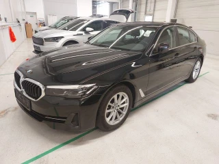 BMW SERIES 5 520D A