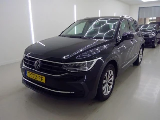 VOLKSWAGEN Tiguan 1.5 TSI 110kW DSG Life Business 5d