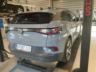 VOLKSWAGEN ID.4 204 hk Performance F Pro Active Bus AT UA!