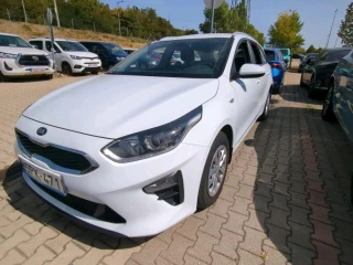 KIA Ceed HYBRID 1.6 CRDI 136  HP MHEV SILVER