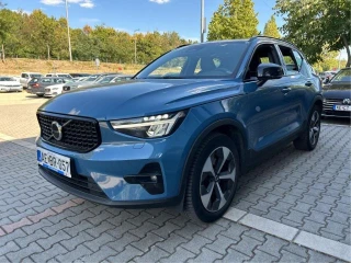 VOLVO Xc40 HYBRID 2.0 B3 MHEV  ULTIMATE DARK A
