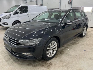 VOLKSWAGEN PASSAT 1.5 TSI ACT BUSINESS VARIANT DSG UA!