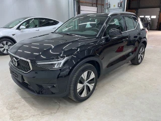 VOLVO XC40 T4 INSCRIPTION RECHARGE VBL AUTO UA!