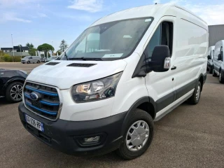 FORD E-TRANSIT Transit 2T Fg E350 L2H2 135 kW Batterie 75/68 kWh Trend // - 3T9 VITESSE LIMITEE A 90//OK PERMIS B