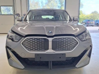 BMW IX2 20 67KWH 204 CV GPS