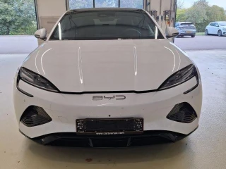 BYD SEAL 83KWH DESIGN 313 CV Glass roof; Brake assist system; GPS