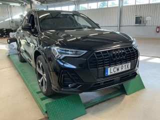 AUDI Q3 45 TFSI e 245hk S Line Cockpit