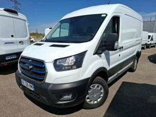 FORD E-TRANSIT Transit 2T Fg E350 L2H2 135 kW Batterie 75/68 kWh Trend // - 3T9 VITESSE LIMITEE A 90//OK PERMIS B