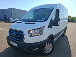 FORD E-TRANSIT Transit 2T Fg E350 L2H2 135 kW Batterie 75/68 kWh Trend // - 3T9 VITESSE LIMITEE A 90//OK PERMIS B