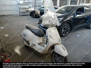 PIAGGIO VESPA GTS 300 HPE SUPER ABS EURO 4 MY2019 Motociclo (Euro 4)