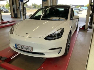 TESLA MODEL 3 BEV F LONG RANGE PERFORMANCE 4WD UA!