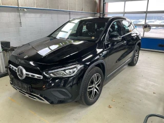 MERCEDES-BENZ GLA 1.3 250 E BUSINESS DCT UA!