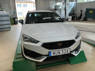 CUPRA Leon Sportstourer e-Hybrid DSG 245hk Drag