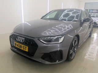 AUDI A4 Limousine 35 TFSI S tronic Edition Competition