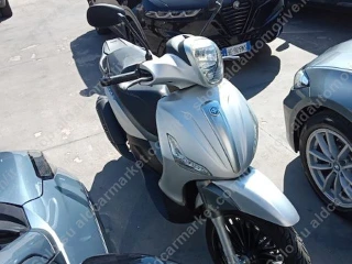 PIAGGIO BEVERLY 300 S IE ABS-ASR Motociclo (Euro 4)