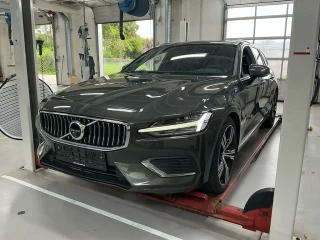 VOLVO V60 2.0 T6 340 4WD INSCRIPTION RECHARG VBL UA!'