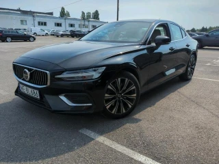 VOLVO S60 B4 Mild Hybrid Benzyna Plus Bright