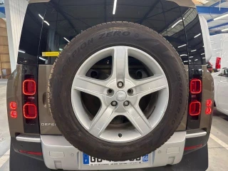 LAND ROVER DEFENDER Defender 110 2.0 P400e SE