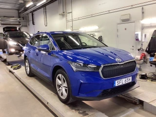 SKODA Enyaq iV80 204hk Drag