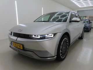 HYUNDAI IONIQ 5 73kWh Lounge 5d Two Tone grijs Interieur