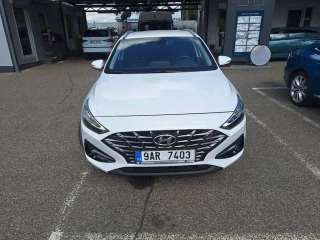 HYUNDAI i30  1.5i CVVT Smart kombi