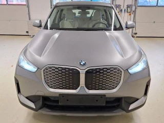 BMW IX1 67KWH EDRIVE20 (150KW) AUT 204CV GPS, PDC, LED high beam headlight