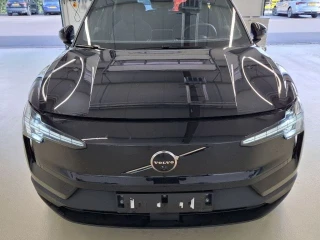 VOLVO EX30 69KWH SINGLE MOTOR EXT. R 272 CV Onyx Black Metallic; H/K Speakers; Glass roof; GPS