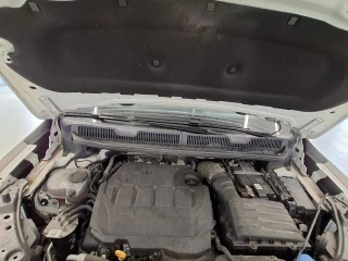 VOLKSWAGEN CADDY 2.0 CRTDI 75KW SCR BMT C 102CV Radio Composition Audio 2 speakers, Climatic