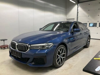 BMW 5 SERIE 530e SEDAN M SPORT UA!