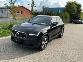 VOLVO XC40 T4 Recharge Core VBL UA!,