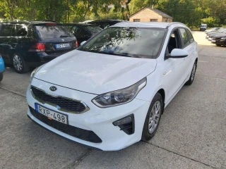 KIA Ceed Kombi - VÉLHETŐEN HENGERFEJ HIBÁS! RENDELLENESEN FOGYASZTJA A HŰTŐVIZET, TOVÁBBI VIZSGÁLAT SZÜKSÉGES! MOTORCSERE TÖRTÉNT 98231 KM-NÉL 2022-BEN! 1.0 T-Gdi Bronze
