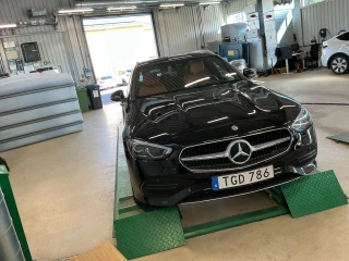 MERCEDES-BENZ C-Class C300 e 313hk Avantgarde