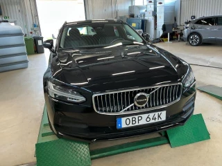VOLVO V90 B4 197hk Momentum Adv