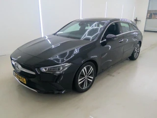 MERCEDES-BENZ CLA Shooting Brake 180 DCT Bus. Solution Luxury 5d