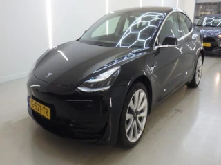 TESLA Model 3 Standard Range Plus RWD 4d