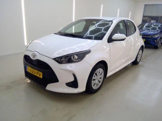 TOYOTA YARIS 1.0 VVT-i Active 5d APL