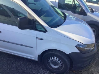 VOLKSWAGEN Caddy MAXI 1.6 TDI 102hk DSG 4-dörrars Värmare Drag Inredning **NOT DRIVABLE**