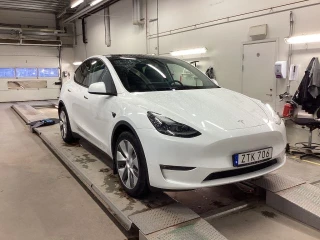 TESLA Model Y Long Range 514hk AWD Drag