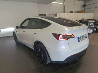 TESLA MODEL Y Model Standard RWD