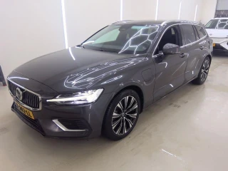 VOLVO V60 T6 AWD Plug-in Hybrid Plus - Bright 5d