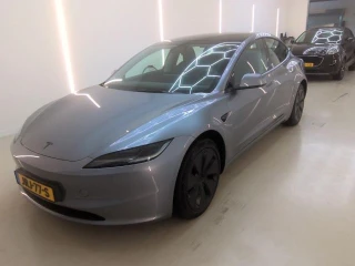 TESLA Model 3 Achterwielaandrijving