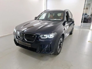 BMW IX3 80KWH AUTO