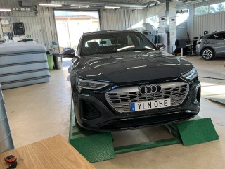 AUDI Q8 E-Tron 50 e-tron quattro 340hk S Line Drag