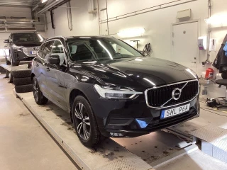 VOLVO Xc60 B4 AWD 197hk Momentum Läder H/K Drag
