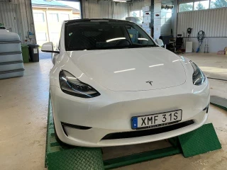 TESLA Model Y Long Range AWD 514hk