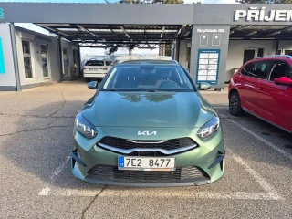 KIA Ceed  1.5 T-GDI 118kW Top SW