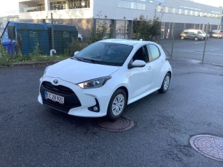 TOYOTA YARIS 1,5 Hybrid H3 e-CVT 5d FA!