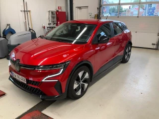 RENAULT MEGANE E-TECH 60 kWh UA!